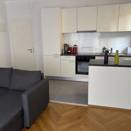 Little Studio-city Centre & Train Station * Lausanne