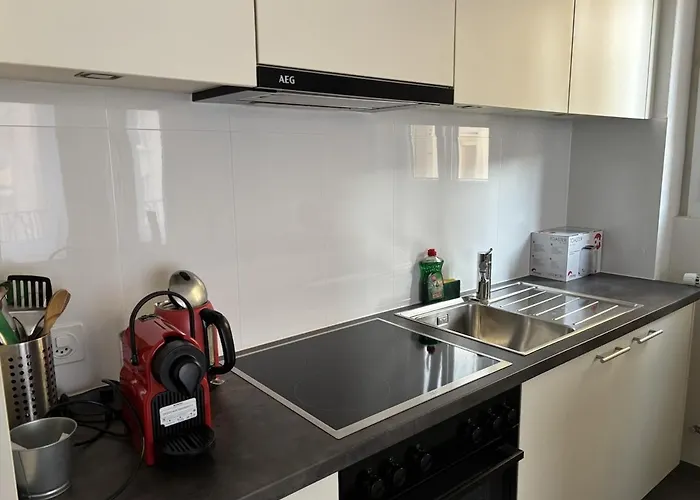 Little Studio-city Centre & Train Station Apartment Lausanne